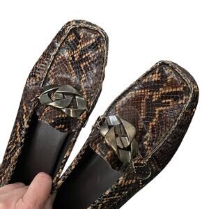 Stuart Weitzman 6M Driving Mocs Loafers Snake Print Chain Flats Square Toe Read